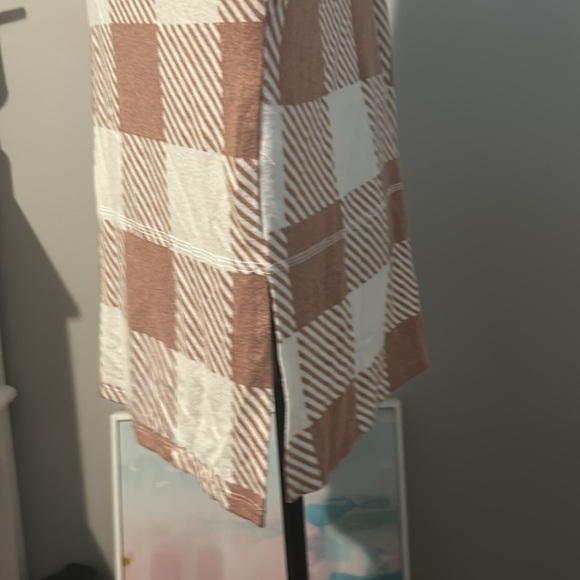 NWOT Maurice’s large long sleeve   F - Picture 7 of 7